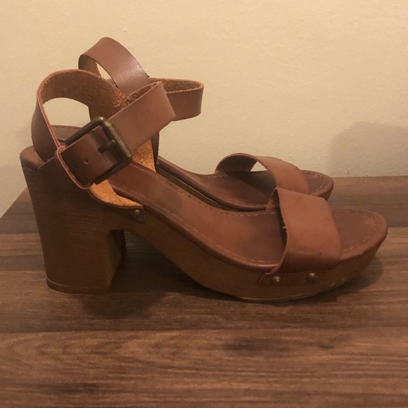Platform Leather Heels - Picture 3 of 5